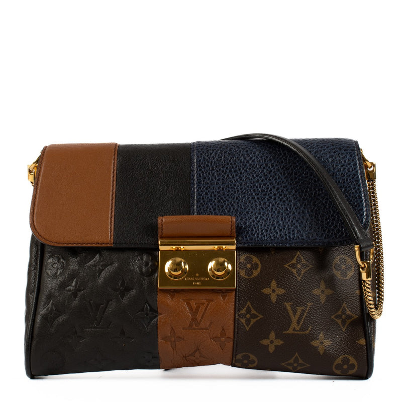 Shop safe online at Labellov in Antwerp, Brussels and Knokke this 100% authentic second hand Louis Vuitton Monogram Blocks Pochette Plate Shoulder Bag