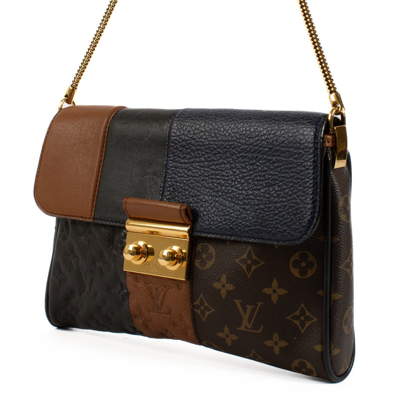 Shop safe online at Labellov in Antwerp, Brussels and Knokke this 100% authentic second hand Louis Vuitton Monogram Blocks Pochette Plate Shoulder Bag