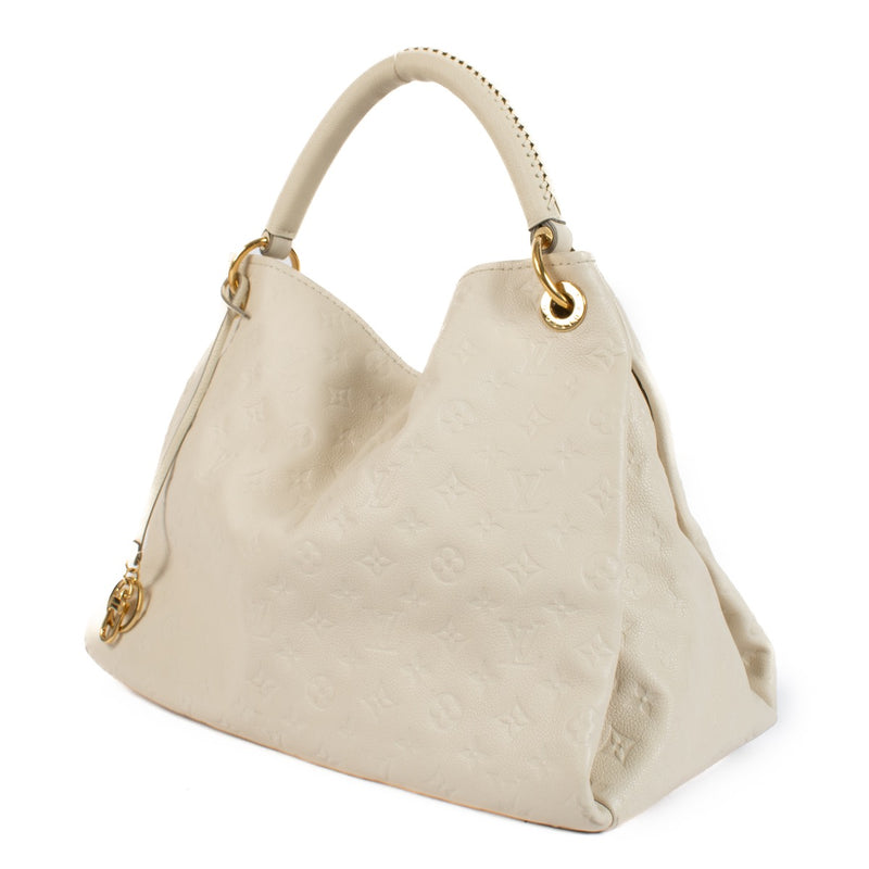 Shop safe online at Labellov in Antwerp, Brussels and Knokke this 100% authentic second hand Louis Vuitton White Monogram Artsy MM Bag