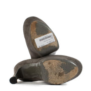 Shop safe online at Labellov in Antwerp, Brussels and Knokke this 100% authentic second hand Saint Laurent Grey Suede Palais Platform Heels - Size 38,5