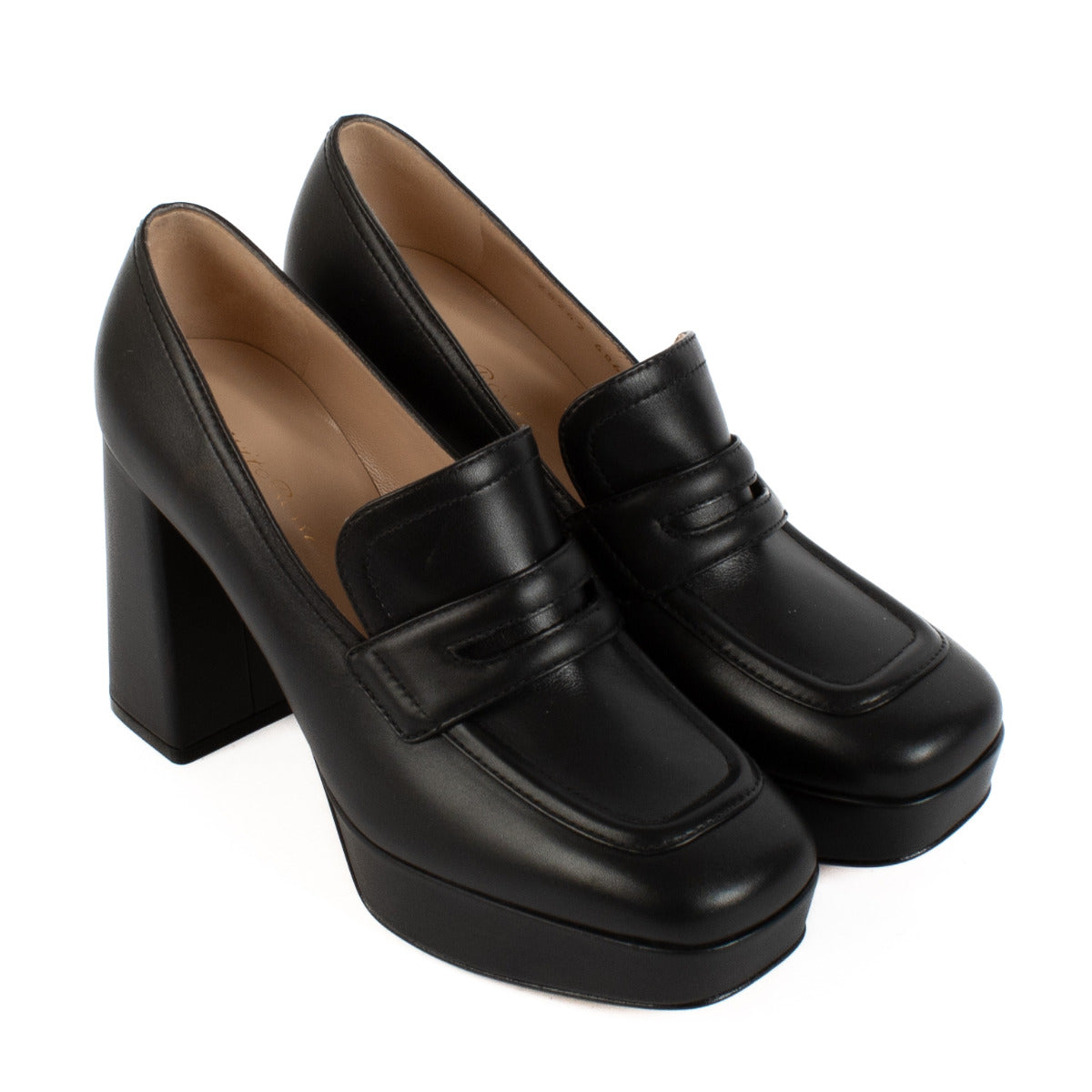 This pair of lovely Gianvito Rossi Black Leather Platform Loafer Pumps can be yours if you shop at Labellov