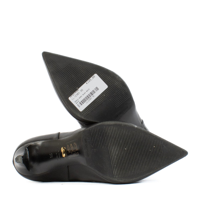 Shop safe online at Labellov in Antwerp, Brussels and Knokke this 100% authentic second hand Sergio Rossi Black Leather Buckle Boots - Size 38
