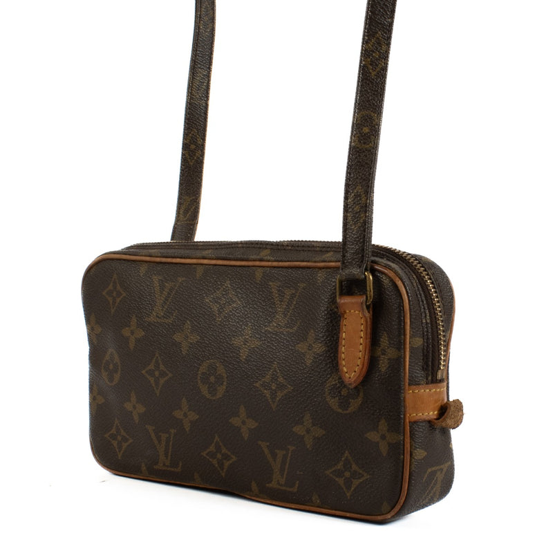 Shop 100% authentic Louis Vuitton Monogram Camera Bag at Labellov.com.