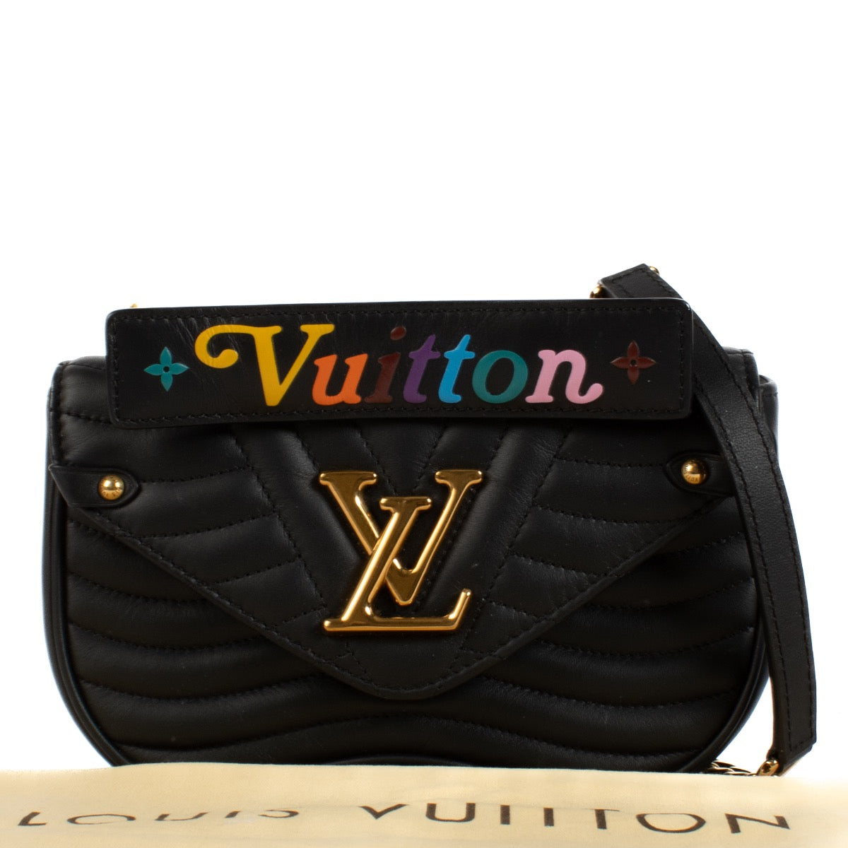 Louis Vuitton Black Leather New Wave PM Bag for the best price at Labellov secondhand luxury in Antwerp. Buy, sell and love your bags bought at Labellov. Worldwide shipping.
