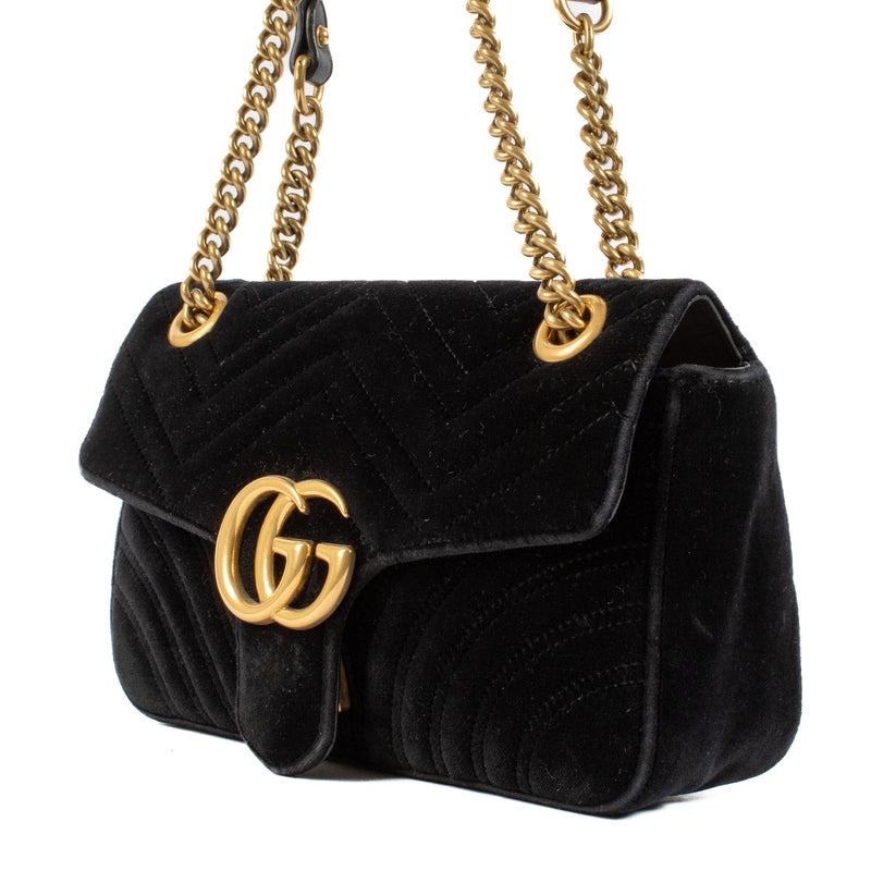 Shop safe online at Labellov in Antwerp, Brussels and Knokke this 100% second hand Gucci Black Velvet GG Marmont Small Bag