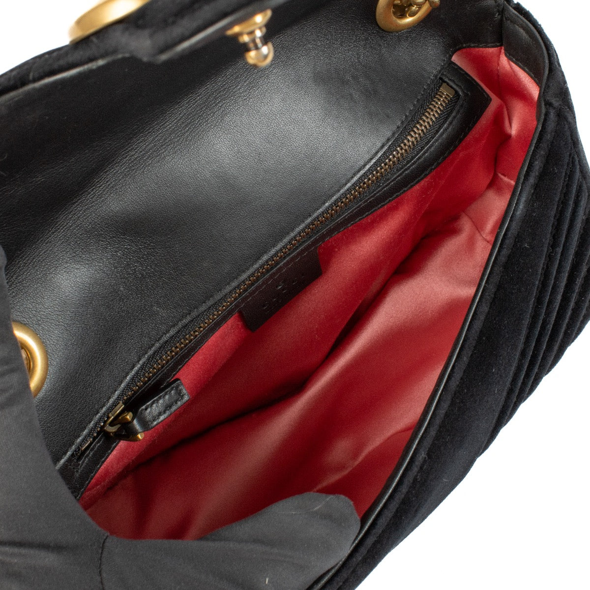Shop safe online at Labellov in Antwerp, Brussels and Knokke this 100% second hand Gucci Black Velvet GG Marmont Small Bag
