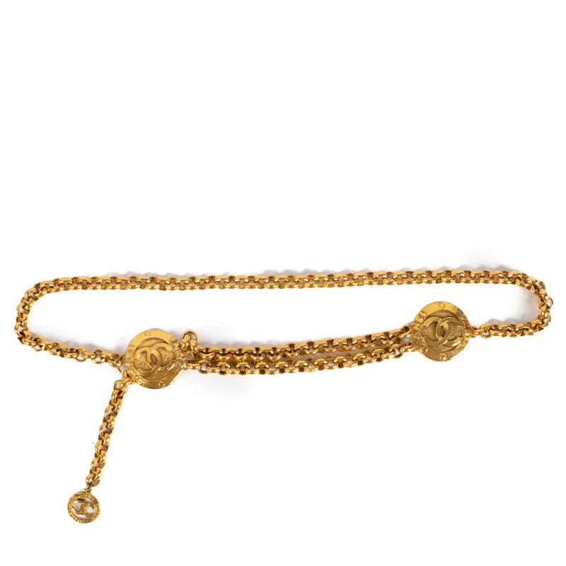 Shop safe online at Labellov in Antwerp, Brussels and Knokke this 100% authentic second hand Chanel Gold Belt