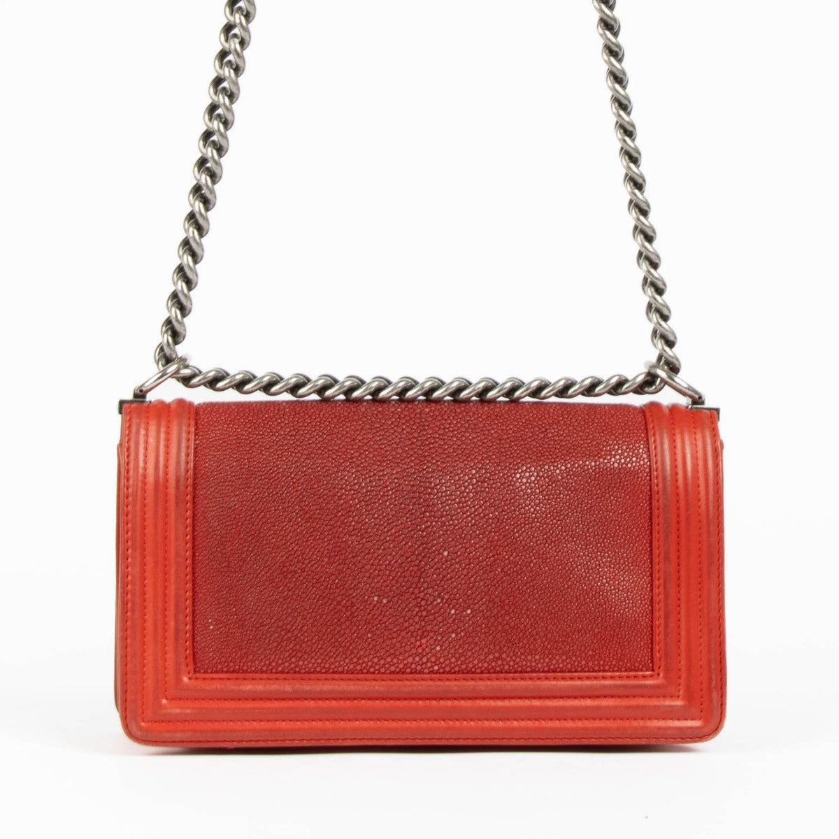 Sac Chanel Boy Chanel moyen en galuchat rouge