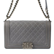 Shop safe online at Labellov in Antwerp, Brussels and Knokke this 100% authentic second hand Chanel Grey Leather Medium Boy Bag