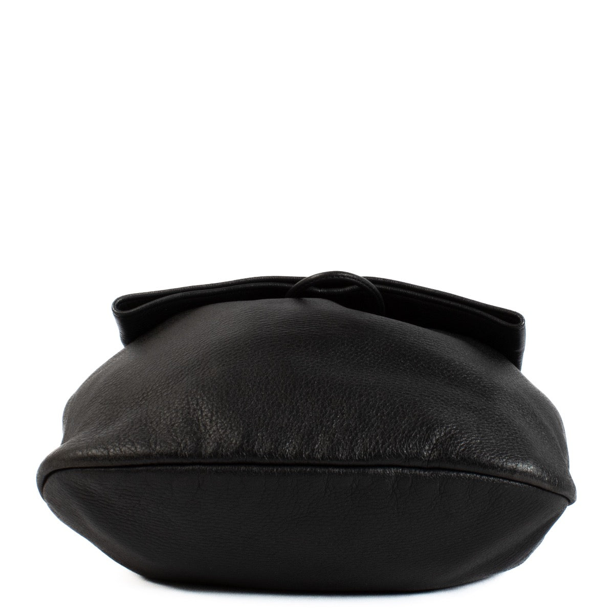 Shop safe online at Labellov in Antwerp, Brussels and Knokke this 100% authentic second hand Delvaux Black Cerf Le Leon PM Shoulder Bag
