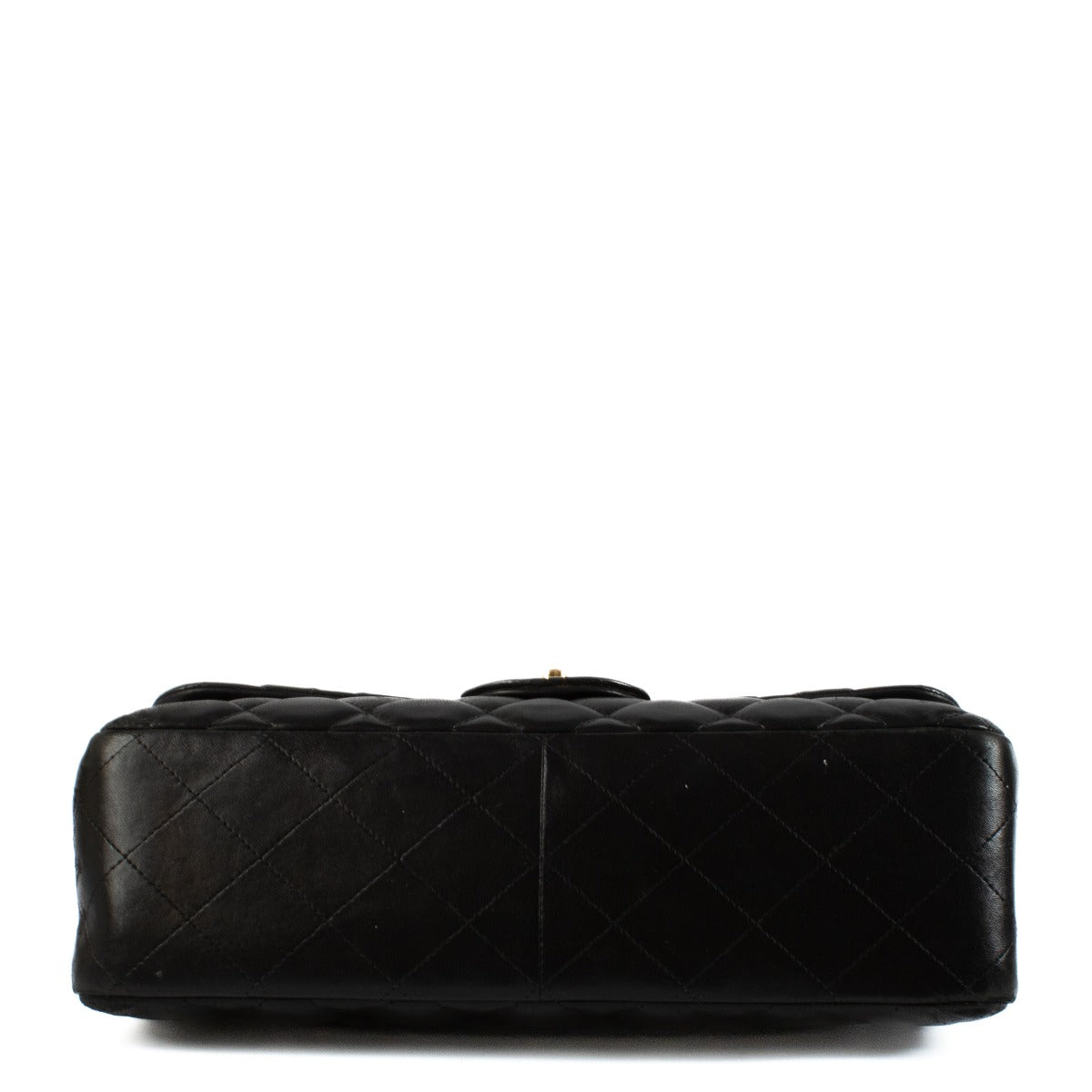 Shop safe online at Labellov in Antwerp, Brussels and Knokke this 100% authentic second hand Chanel Black Lambskin Large Classic Flap Bag