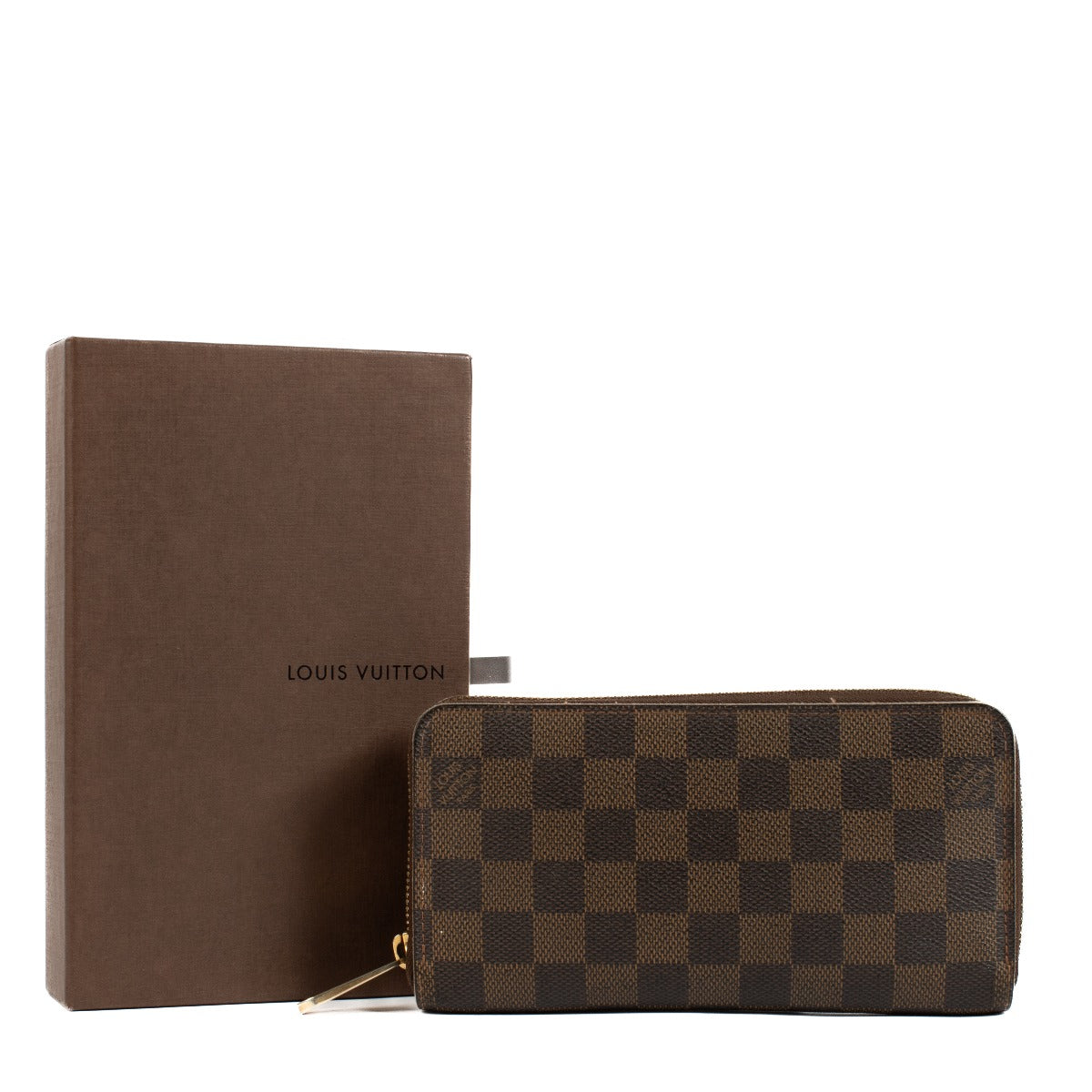 Shop safe online at Labellov in Antwerp, Brussels and Knokke this 100% authentic second hand Louis Vuitton Damier Ebene Zippy Wallet