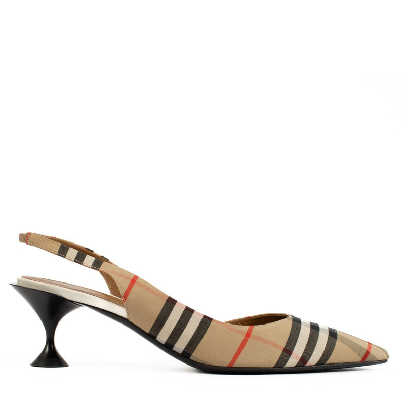 Shop safe online at Labellov in Antwerp, Brussels and Knokke this 100% authentic second hand Burberry Nova Check Leticia Pumps - Size 41