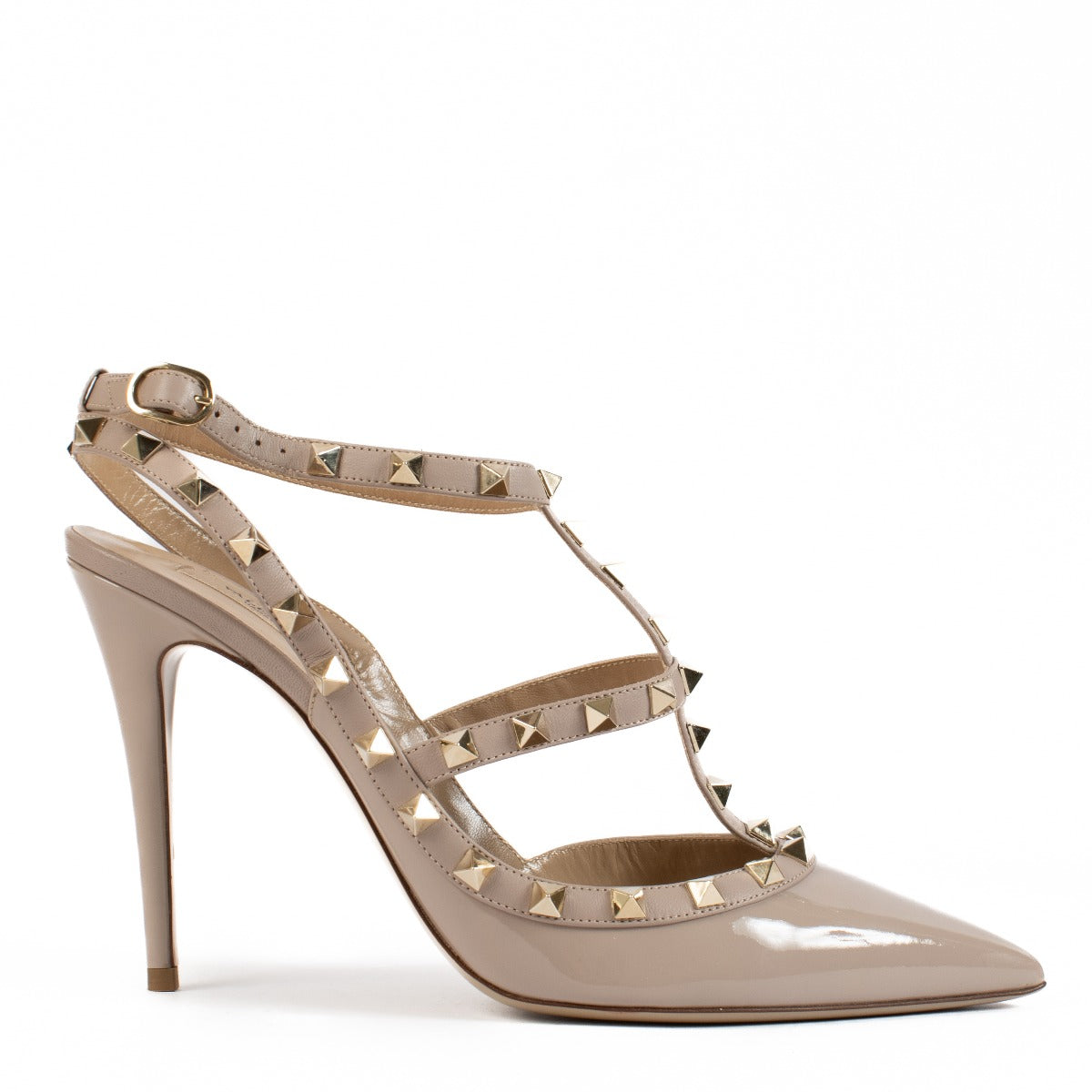 Shop safe online at Labellov in Antwerp, Brussels and Knokke this 100% authentic second hand Valentino Garavani Rockstud Caged 100 Patent Pumps - Size 41