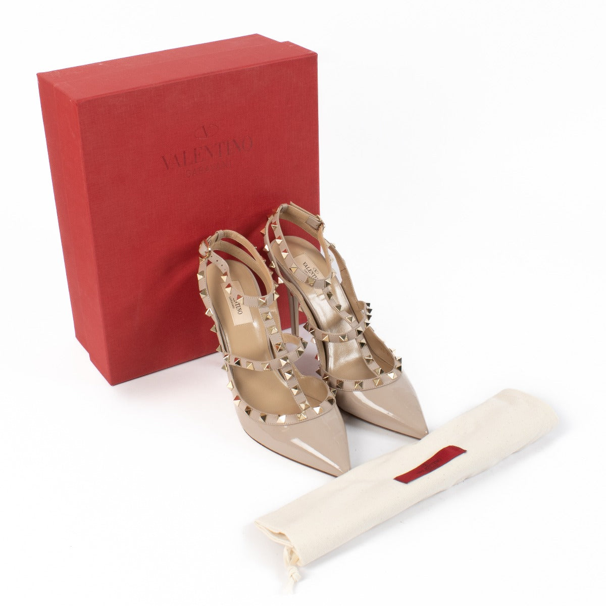 Shop safe online at Labellov in Antwerp, Brussels and Knokke this 100% authentic second hand Valentino Garavani Rockstud Caged 100 Patent Pumps - Size 41