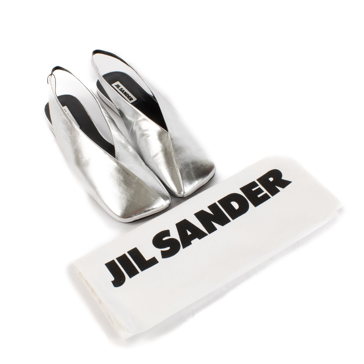 shop 100% authentic second hand Jil Sander Silver Flats - Size 39 on Labellov.com