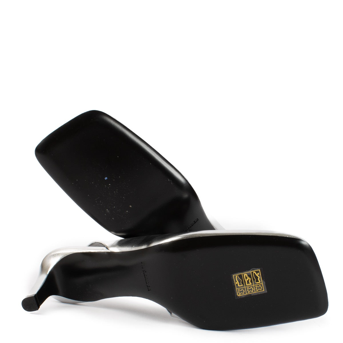 shop 100% authentic second hand Jil Sander Silver Pumps - Size 38 on Labellov.com