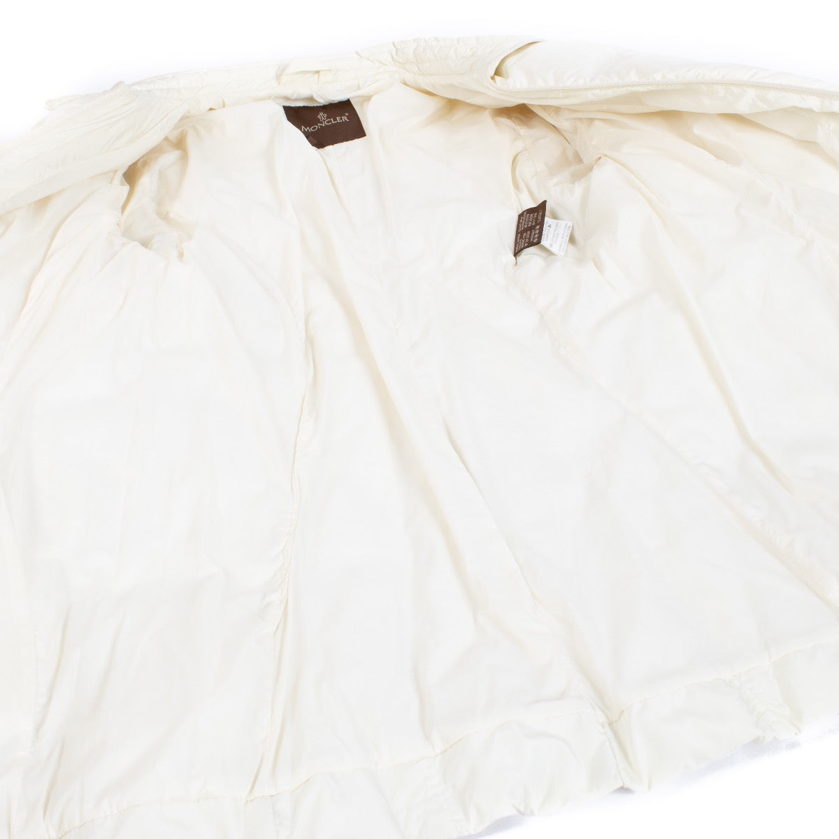 Authentic second hand Moncler White Coat on Labellov.com