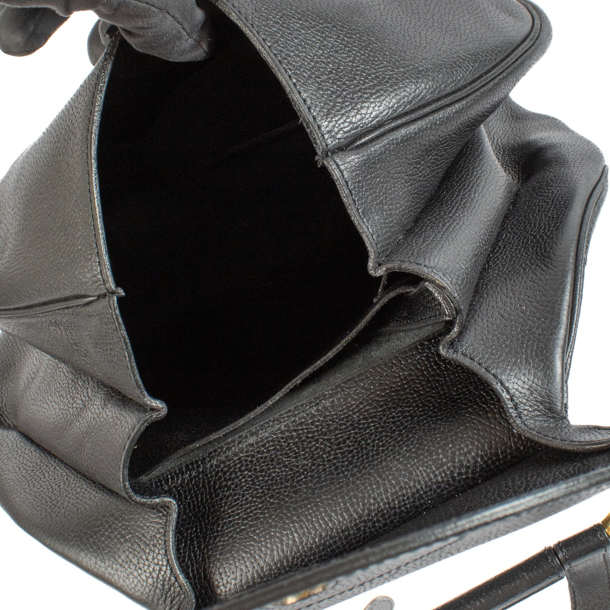 Shop safe online at Labellov in Antwerp, Brussels and Knokke this 100% authentic second hand Delvaux Black Cerceau GM Shoulder Bag
