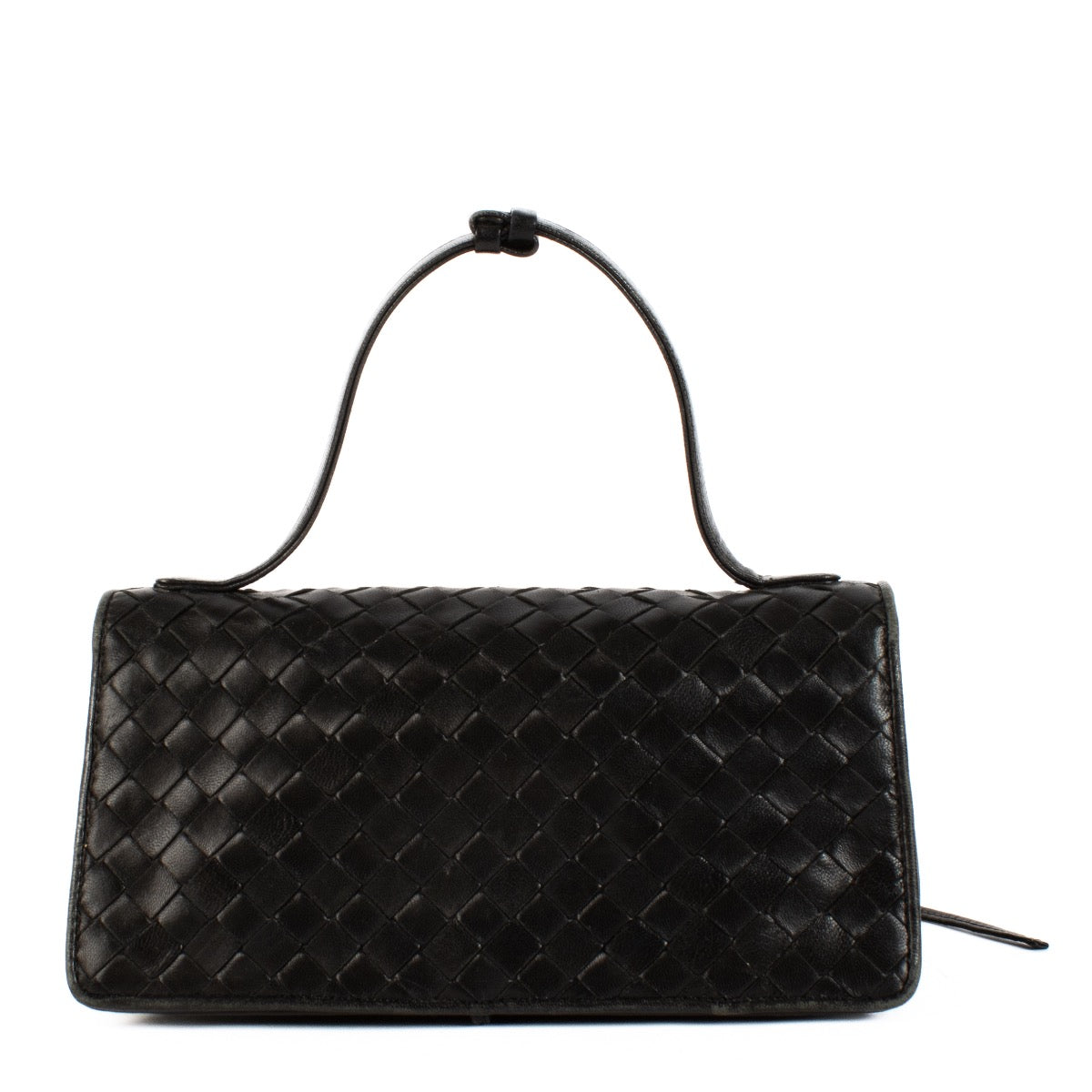 Shop safe online at Labellov in Antwerp, Brussels and Knokke this 100% authentic second hand Bottega Veneta Black Intrecciato Top Handle/Clutch. Veilig online authentieke tweedehands Bottega Veneta Black Intrecciato Top Handle/Clutch kopen bij Labellov.