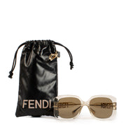 Fendi Acetate Oversized Sunglasses aan de beste prijs bij Labellov tweedehands luxe in Antwerpen en Knokke. Koop en verkoop aan de beste prijs.