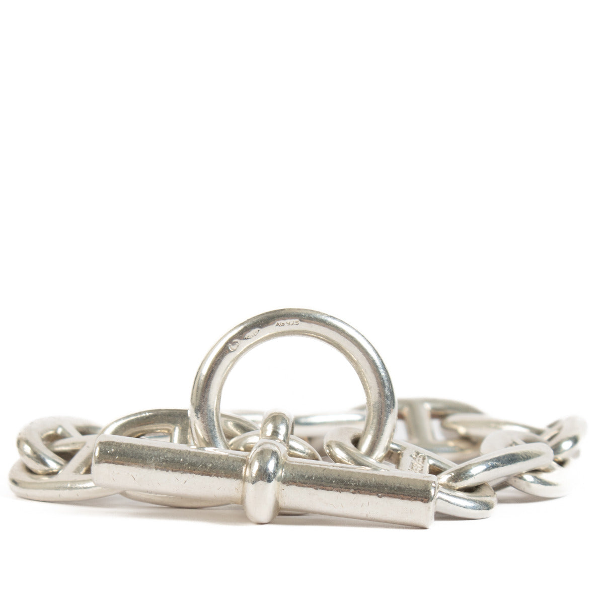 Are you looking for an authentic Hermès Silver Chaine d'Ancre Bracelet? Buy and sell at the best price.