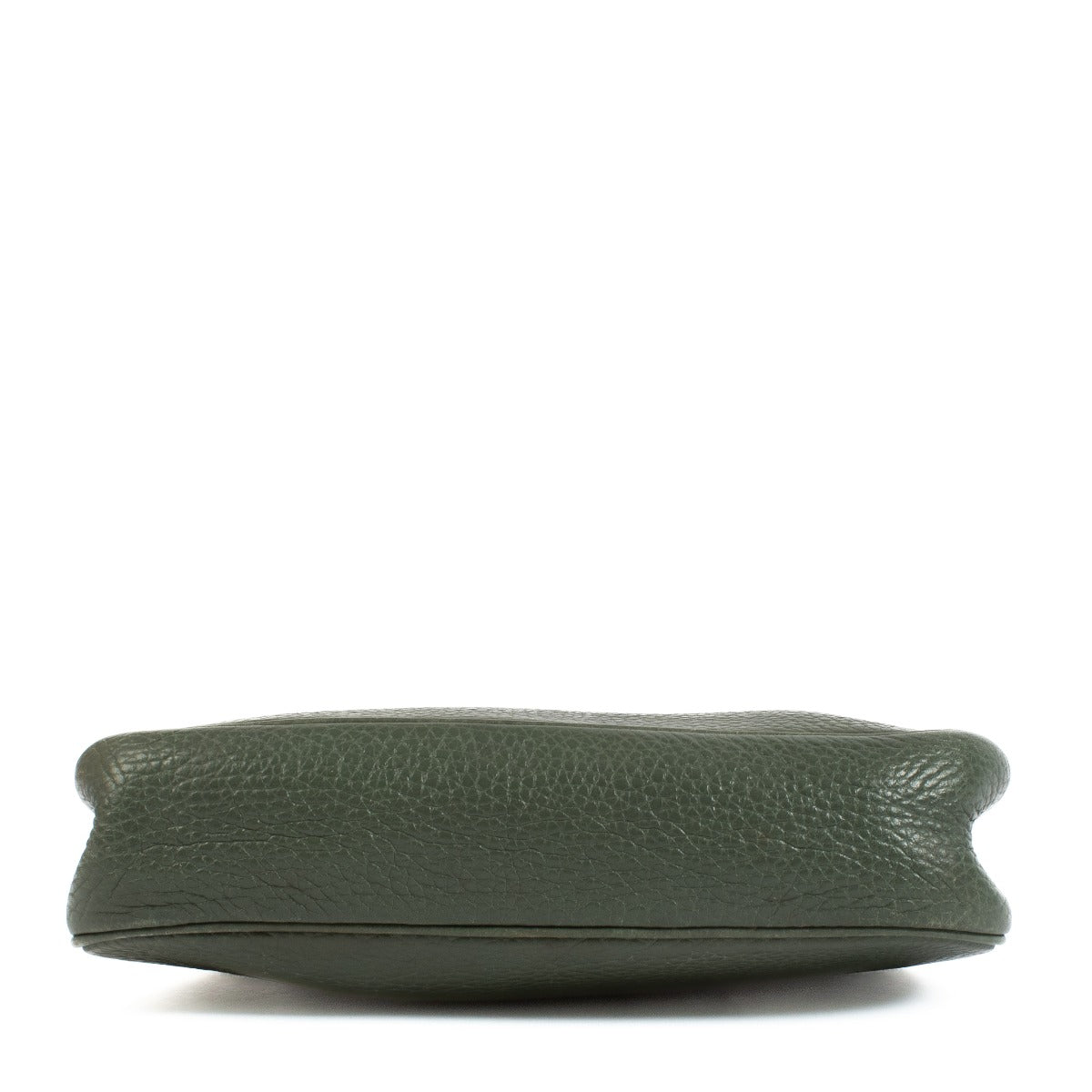 Shop safe online at Labellov in Antwerp, Brussels and Knokke this 100% authentic second hand Delvaux Green Leather Pouch