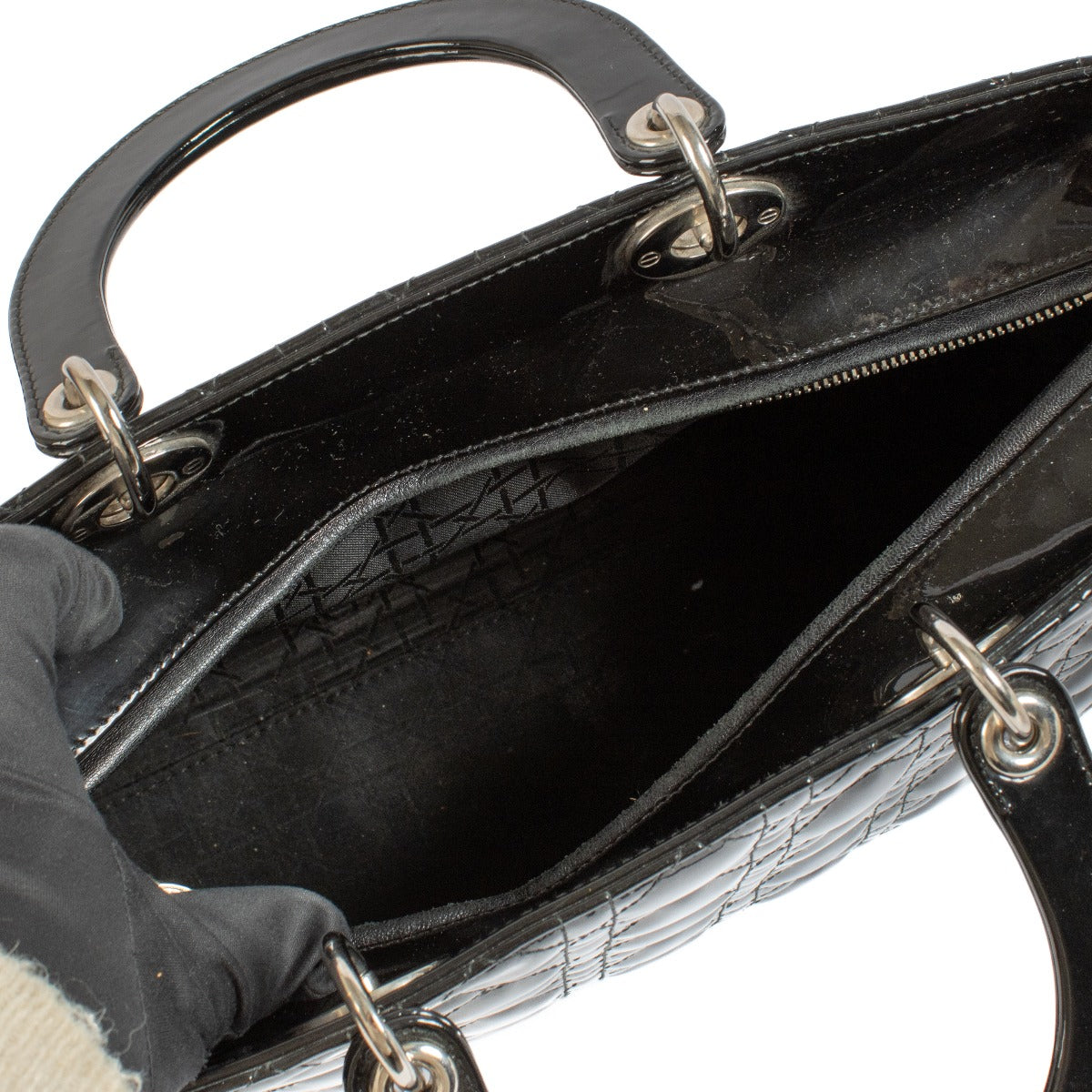 Shop safe online at Labellov in Antwerp, Brussels and Knokke this 100% authentic second hand Christian Dior Black Patent Leather Large Lady Dior Bag