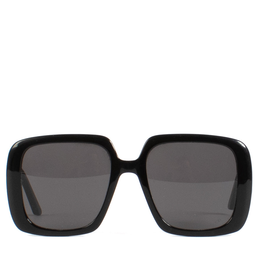 Shop safe online at Labellov in Antwerp, Brussels and Knokke this 100% authentic second hand Christian Dior Black DiorBobby Sunglasses