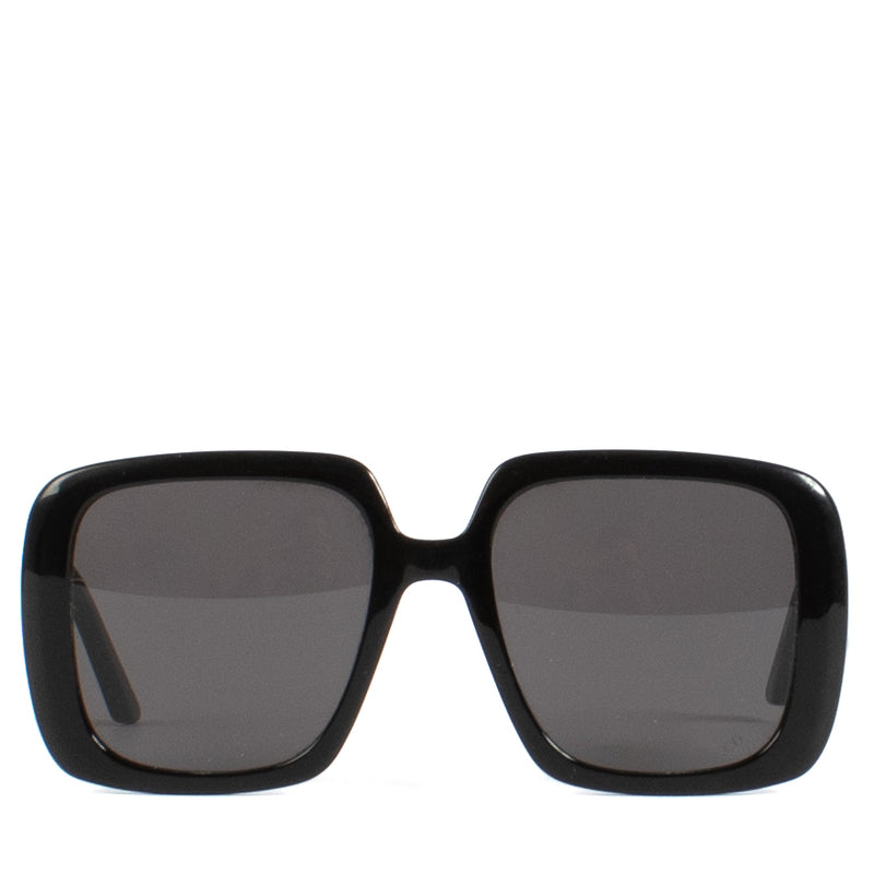Shop safe online at Labellov in Antwerp, Brussels and Knokke this 100% authentic second hand Christian Dior Black DiorBobby Sunglasses