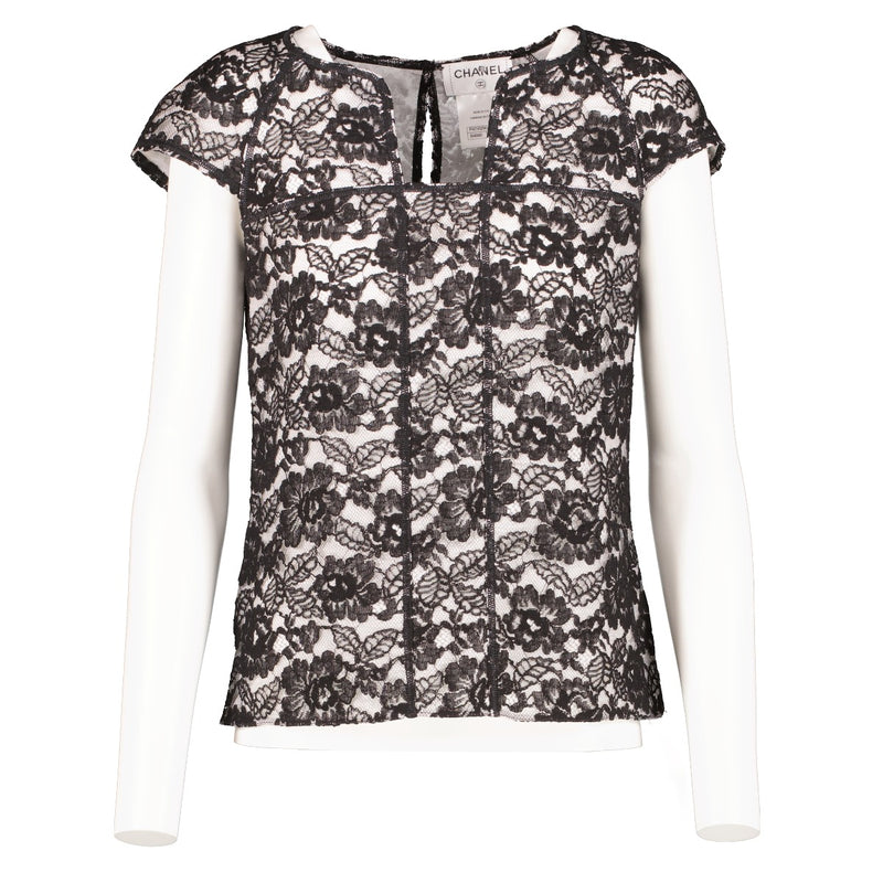 Shop safe online at Labellov in Antwerp, Brussels and Knokke this 100% authentic second hand Chanel Black Lace Top - Size FR 36