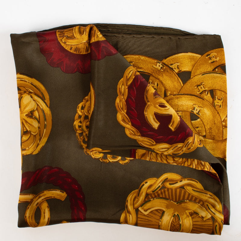 Shop 100% authentic second hand Chanel Green Chain Scarf on Labellov.com