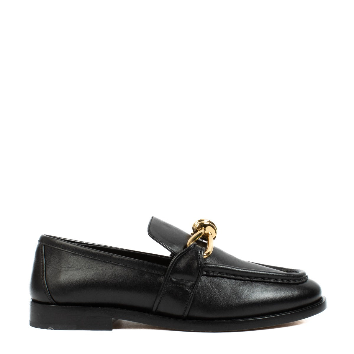 100% authentic pre loved Bottega Veneta Black Astaire Loafers on Labellov.com