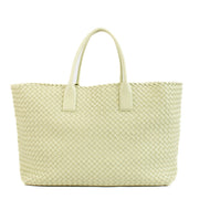 Shop safe online at Labellov in Antwerp, Brussels and Knokke this 100% authentic second hand Bottega Veneta Lemon Washed Intrecciato Large Cabat Bag