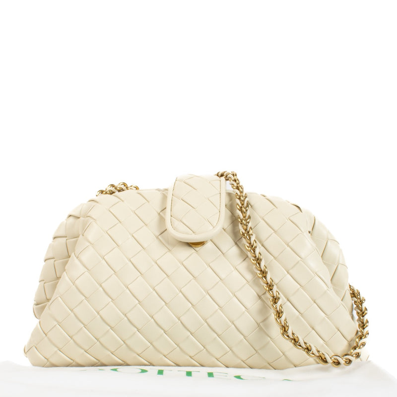 Shop safe online at Labellov in Antwerp, Brussels and Knokke this 100% authentic second hand Bottega Veneta String Teen Lauren 1980 Bag