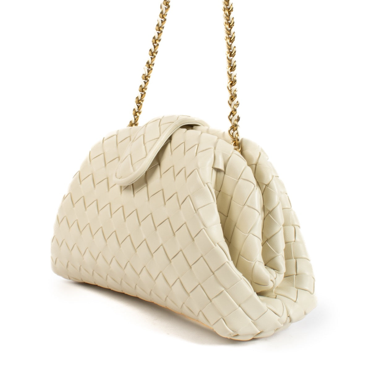 Shop safe online at Labellov in Antwerp, Brussels and Knokke this 100% authentic second hand Bottega Veneta String Teen Lauren 1980 Bag