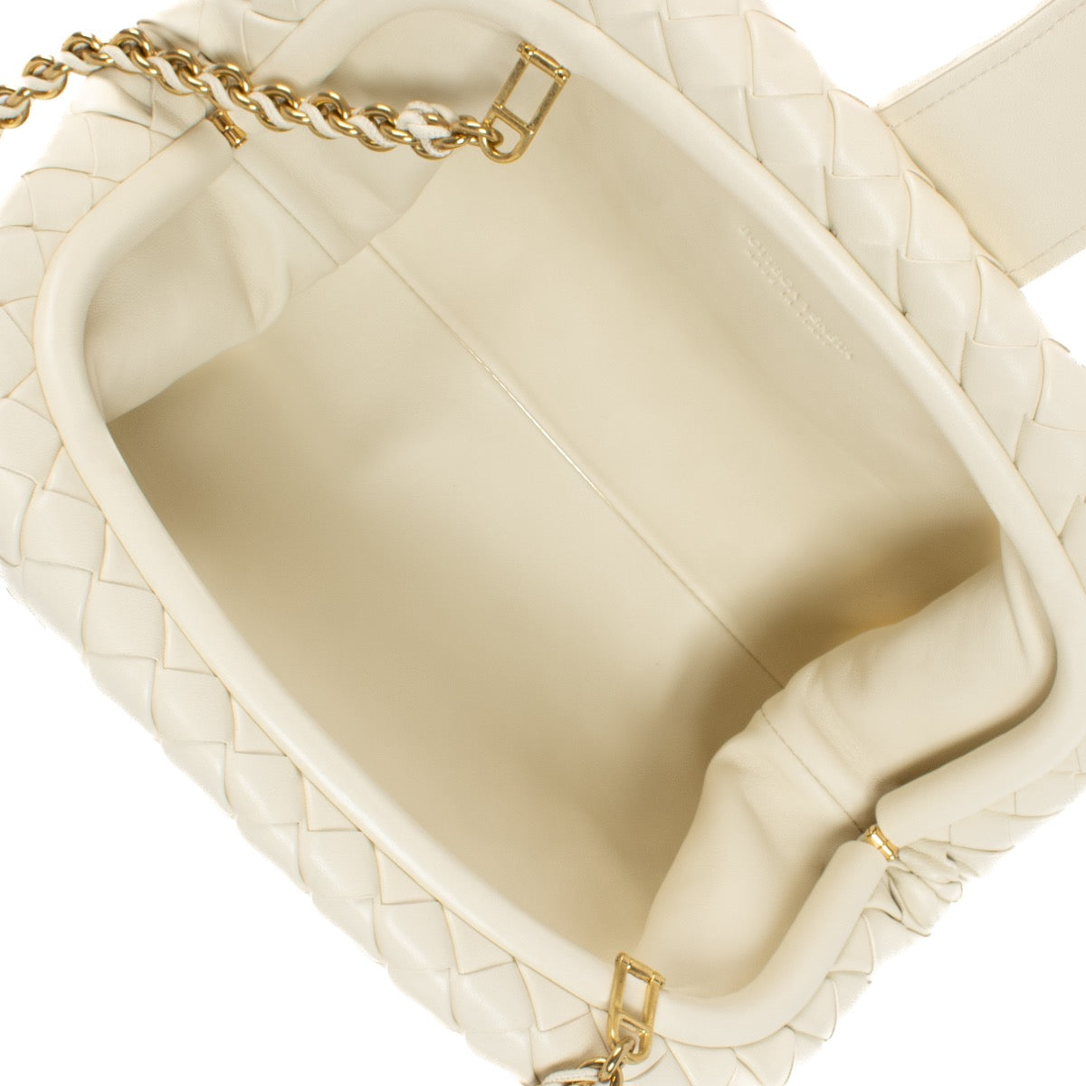 Shop safe online at Labellov in Antwerp, Brussels and Knokke this 100% authentic second hand Bottega Veneta String Teen Lauren 1980 Bag