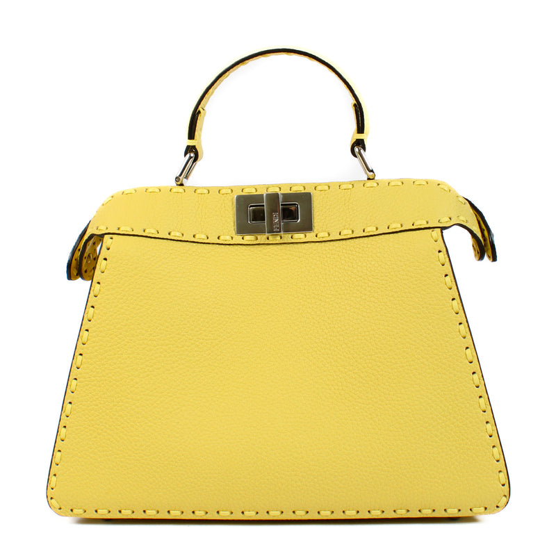 Fendi Yellow Peekaboo IseeU Small Bag for the best price at Labellov secondhand luxury in Antwerp and Knokke. Koop en verkoop steeds aan de beste prijs.