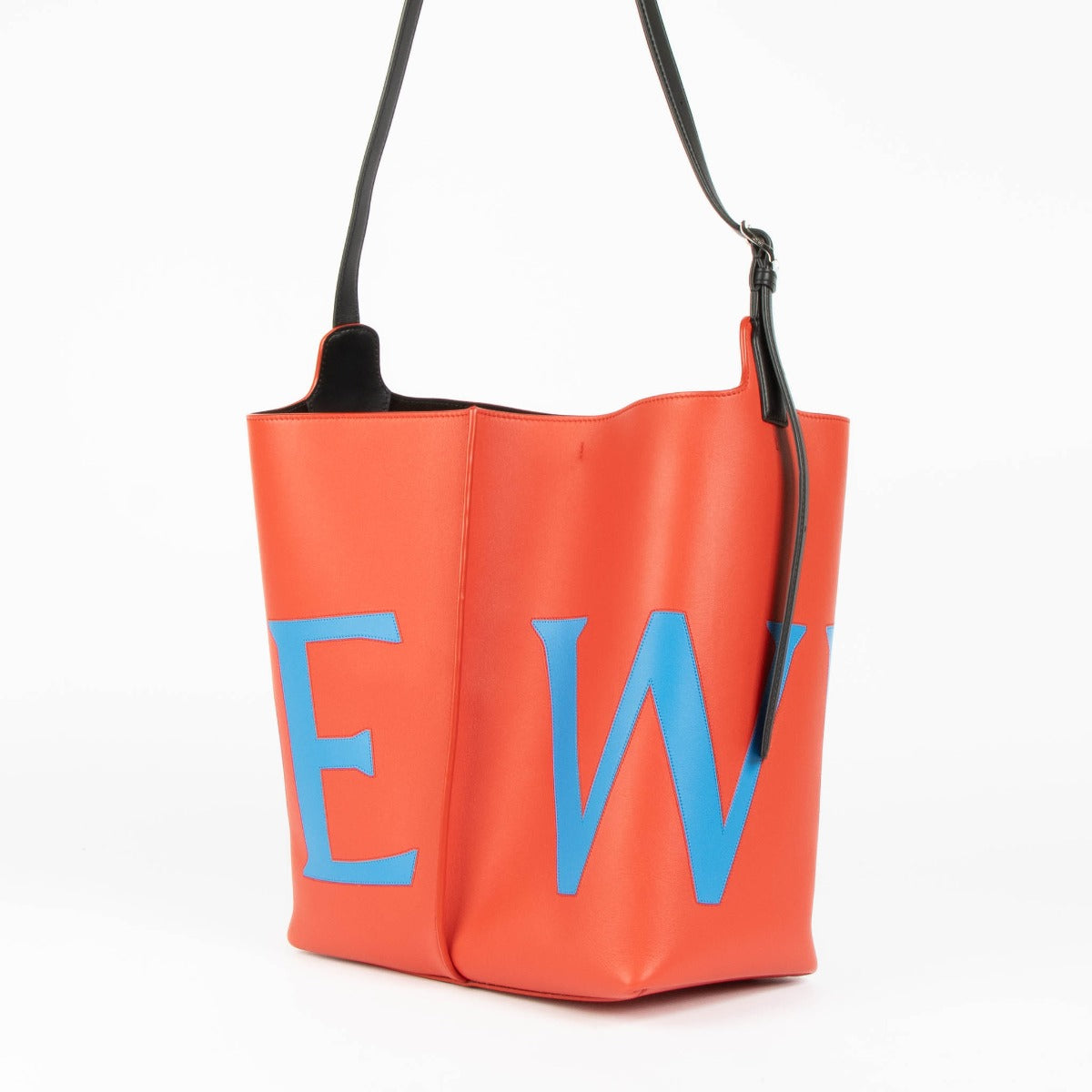 Shop the authentic Loewe Red Logo Bilbao Large Bucket Bag second hand on Labellov.com