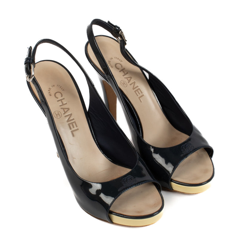 Shop safe online at Labellov in Antwerp and Knokke this 100% auhtentic second hand Chanel Blue Patent Open Toe Heels - Size 37,5