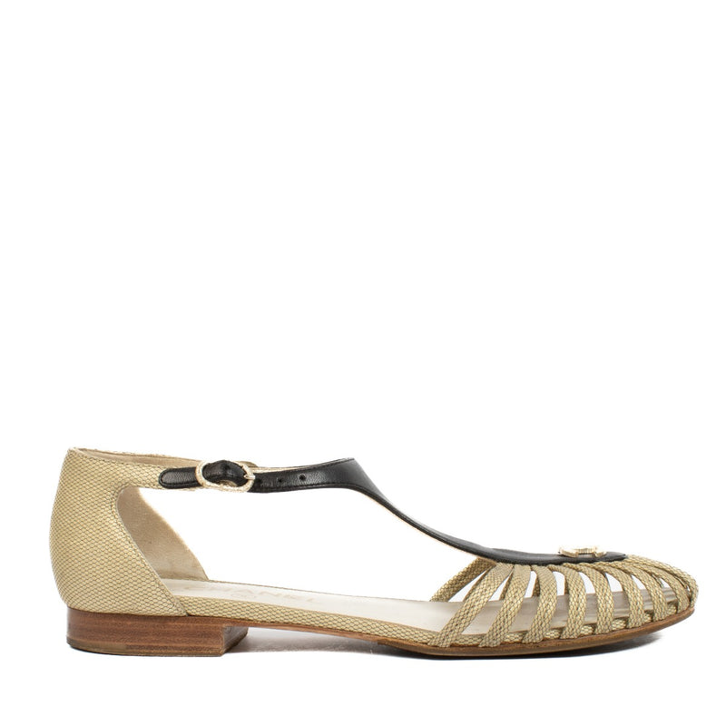 authentic pre loved Chanel Gold CC Flat Sandals - Size 38 on Labellov.com
