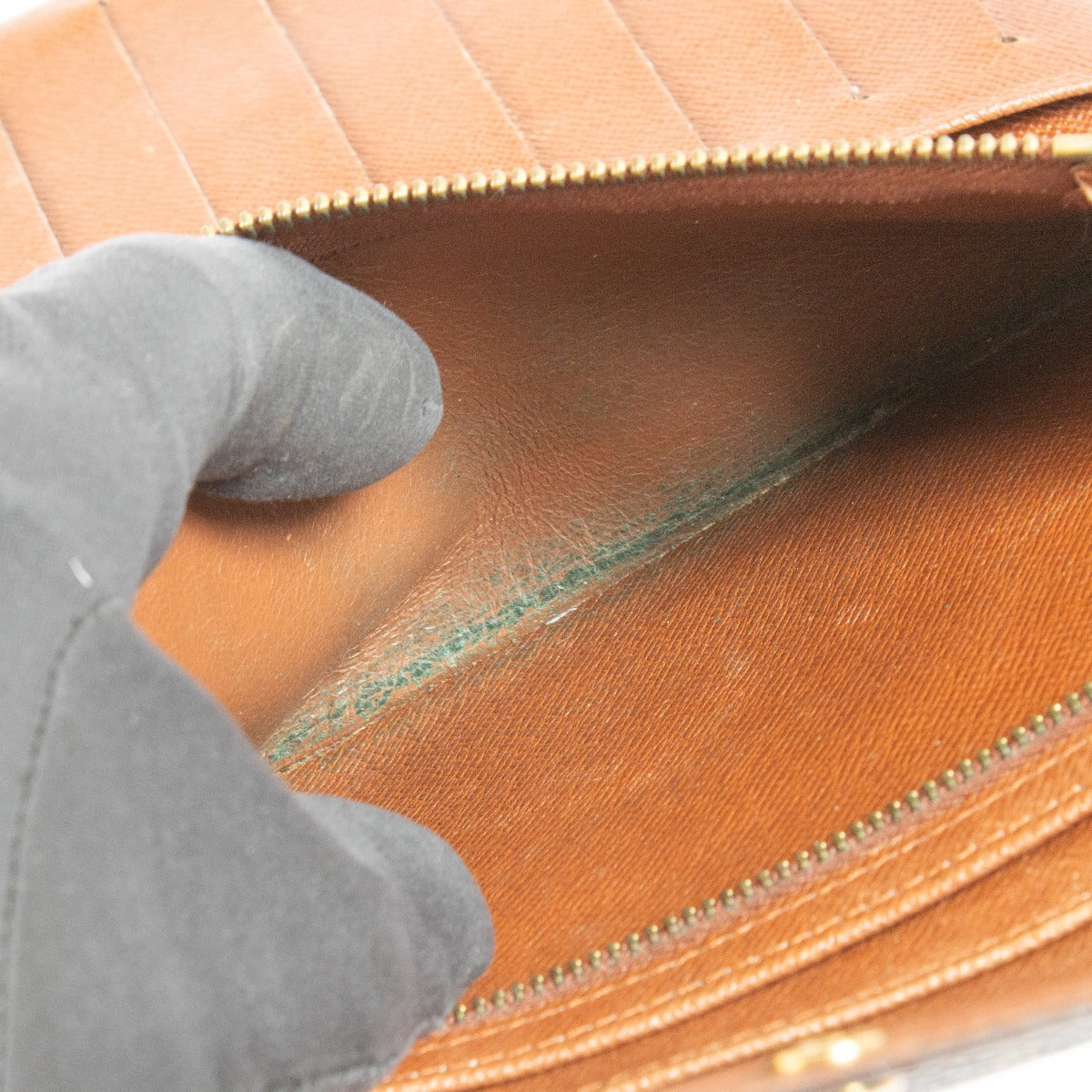 Shop 100% authentic second hand Louis Vuitton Monogram Wallet on labellov.com