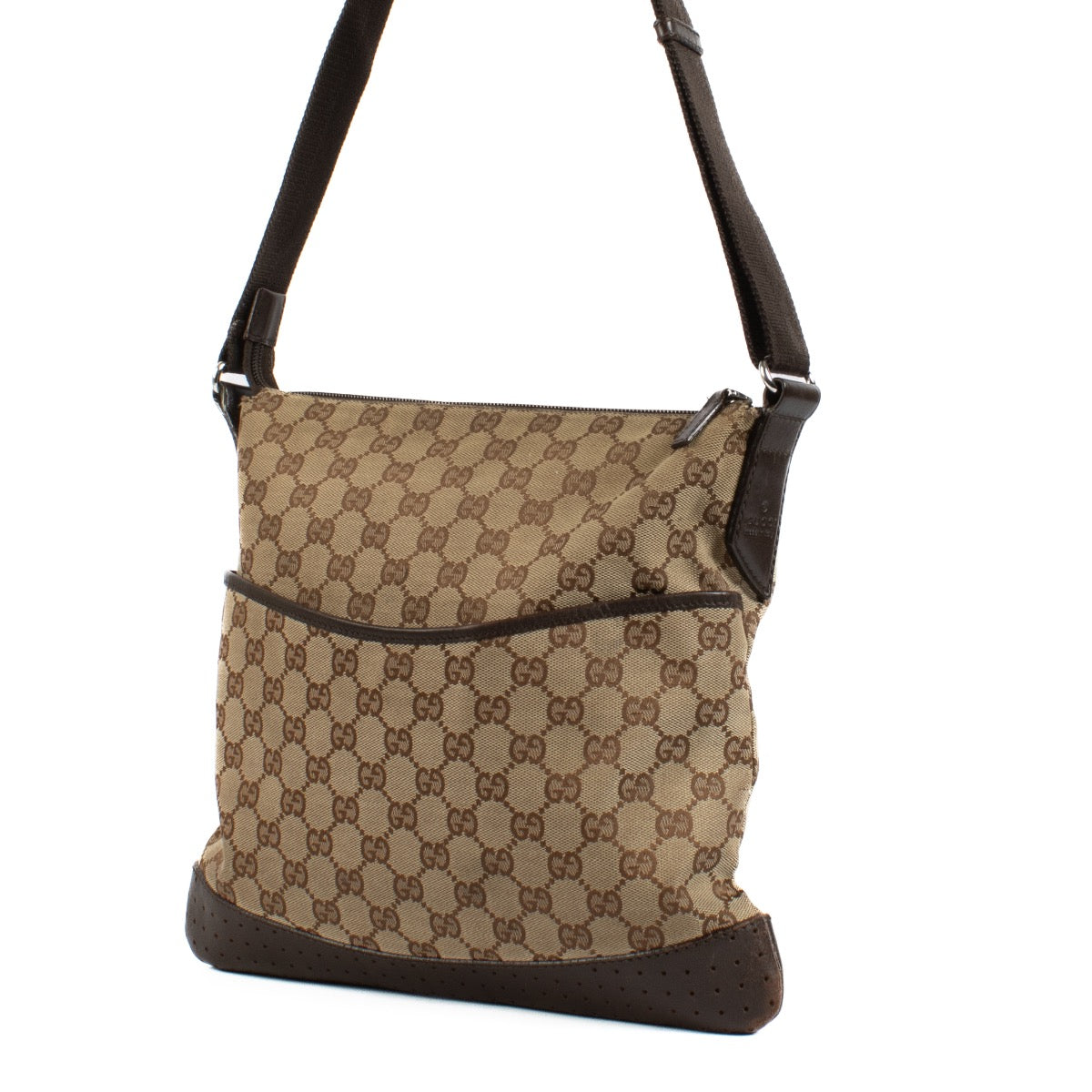 Shop safe online at Labellov in Antwerp, Brussels and Knokke this 100% authentic second hand Gucci GG Canvas Messenger Crossbody Bag