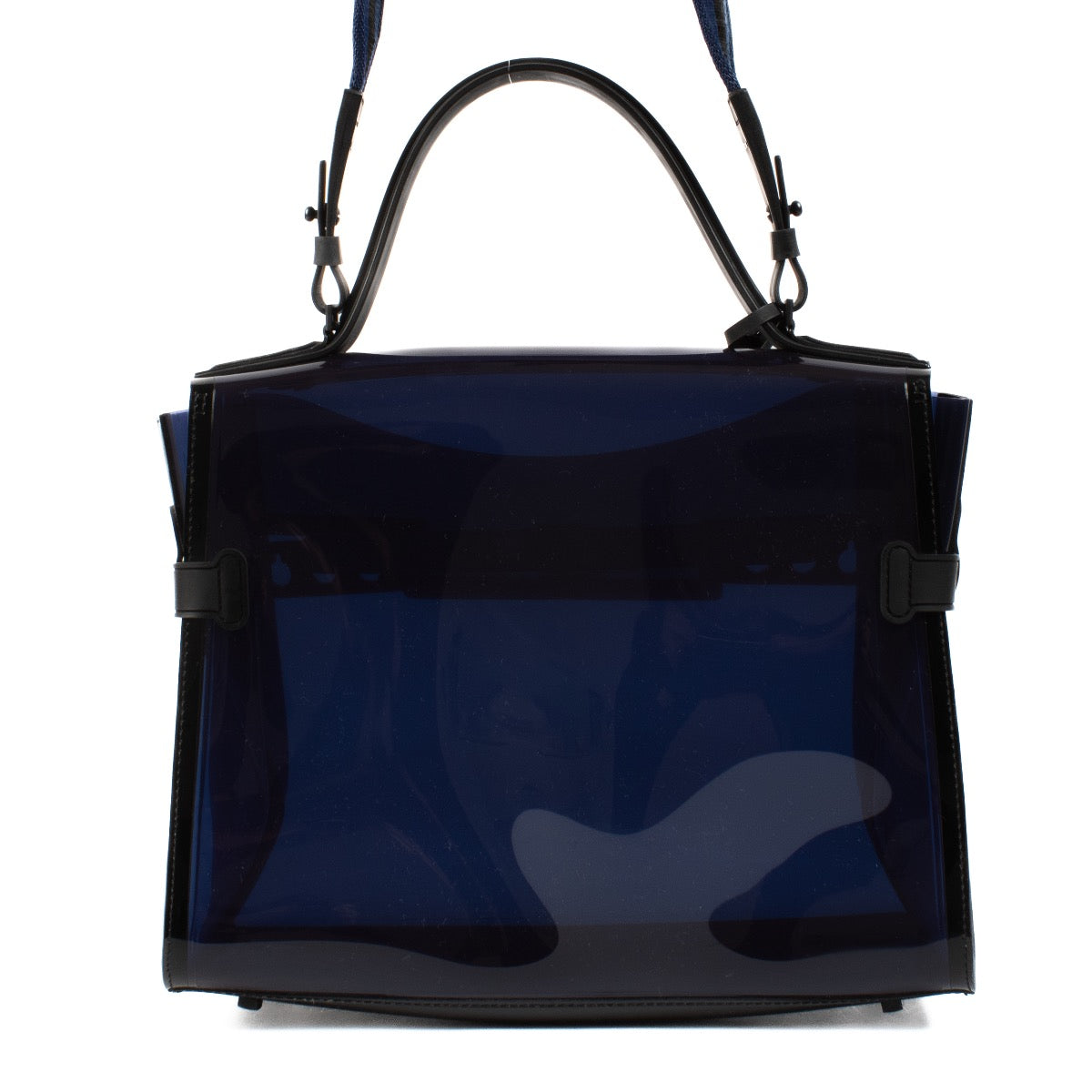 Shop safe online at Labellov in Antwerp, Brussels and Knokke this 100% authentic second hand Delvaux Blue Vinyl Tempête Dark Night. Veilig online tweedehands authentiek Delvaux Blue Vinyl Tempête Dark Night handtas kopen bij Labellov in Antwerpen.