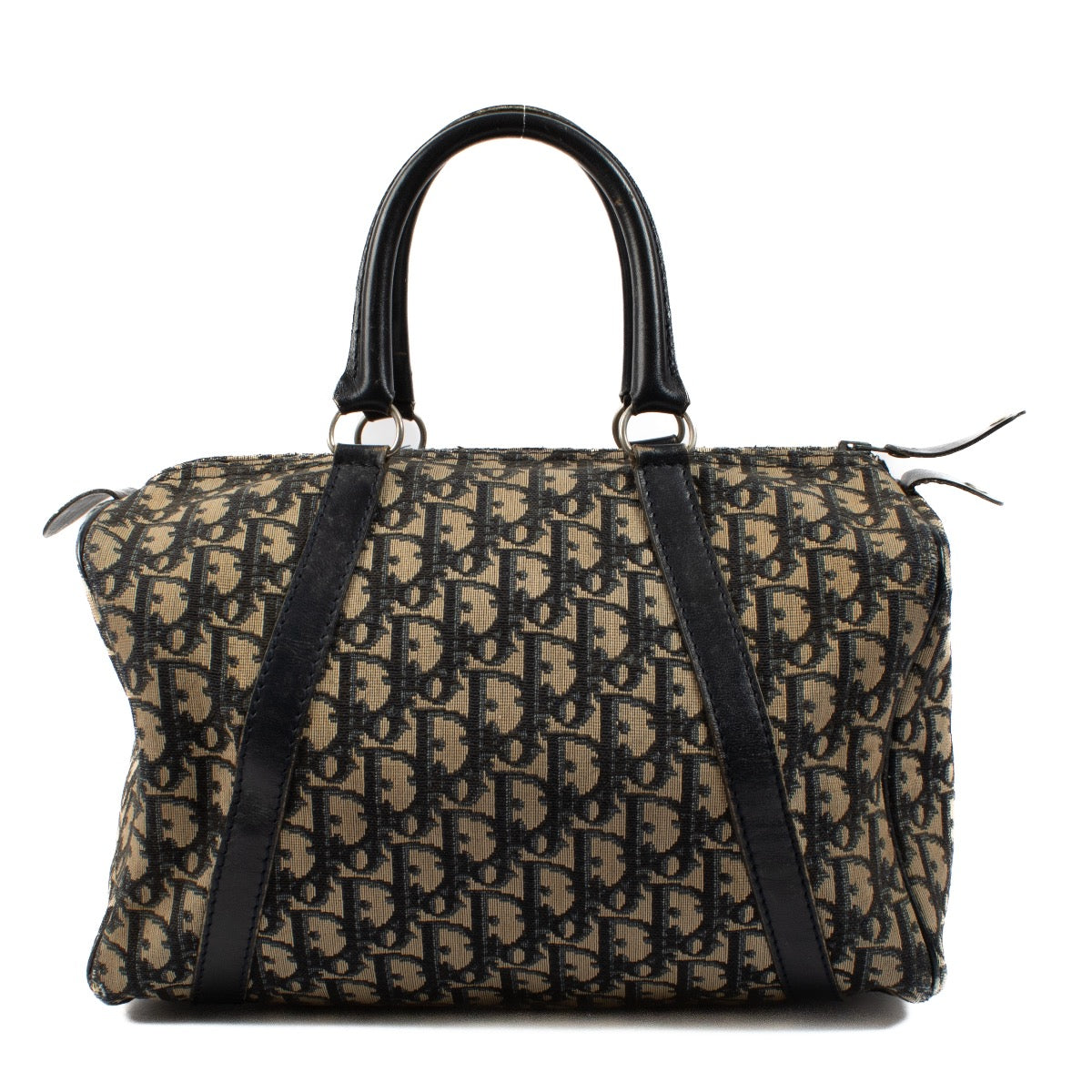 Shop safe online at Labellov in Antwerp, Brussels and Knokke this 100% authentic second hand Christian Dior Blue Oblique Boston Bag. Veilig online tweedehands authentieke Christian Dior Blue Oblique Boston Bag kopen bij Labellov.