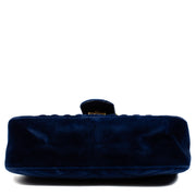 Shop safe online at Labellov in Antwerp, Brussels and Knokke this 100% authentic second hand Gucci Blue GG Marmont Small Crossbody. Veilig online tweedehands authentieke Gucci Blue GG Marmont Small Crossbody bij Labellov.