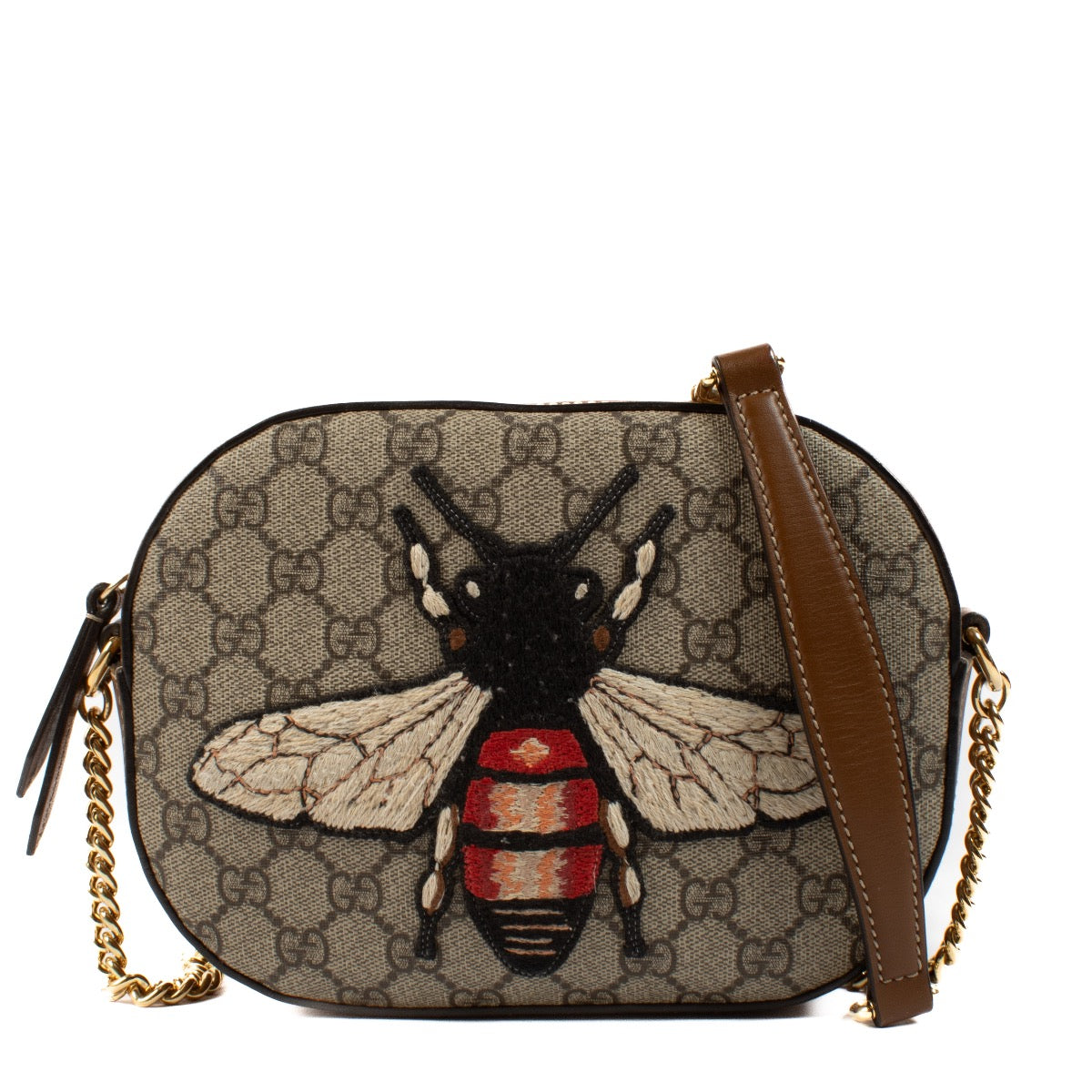 Shop safe online at Labellov in Antwerp, Brussels and Knokke this 100% authentic second hand Gucci GG Canvas Bee Crossbody Bag. Koop veilig tweedehands authentieke online Gucci GG Canvas Bee Crossbody Bag bij Labellov.