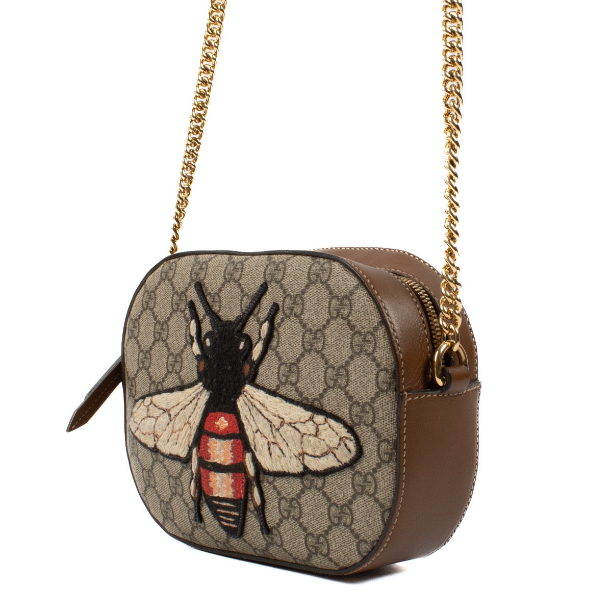 Shop safe online at Labellov in Antwerp, Brussels and Knokke this 100% authentic second hand Gucci GG Canvas Bee Crossbody Bag. Koop veilig tweedehands authentieke online Gucci GG Canvas Bee Crossbody Bag bij Labellov.