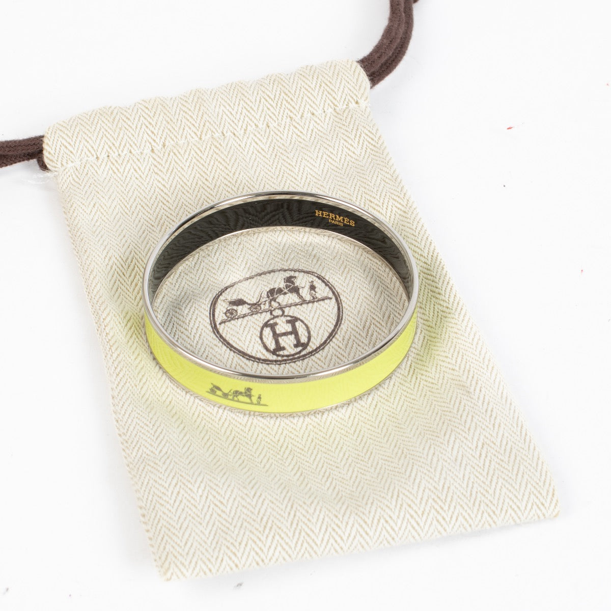 Authentic second-hand Hermès Green Enamel Caleche Bangle Bracelet - Size M on labellov.com