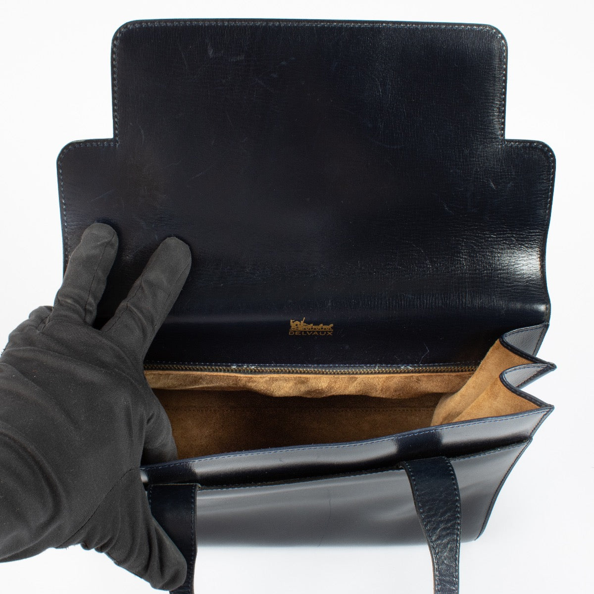 Shop safe online at Labellov in Antwerp and Knokke this 100% authentic second hand Delvaux Blue Vintage Box Calf Bag